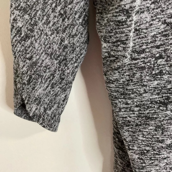 3X Women’s Black And White Long Sleeve Pullover Shirt By Premise Studio - Picture 4 of 6